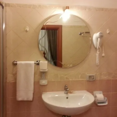 Alex Ii Hotel *